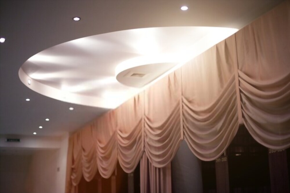 Stretch ceiling in commercial sector